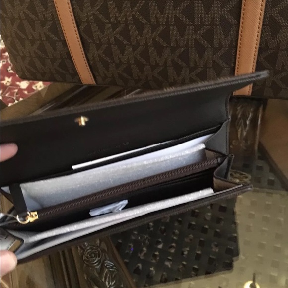 2pcs Michael Kors large Signature sady&wallet - Picture 3 of 8